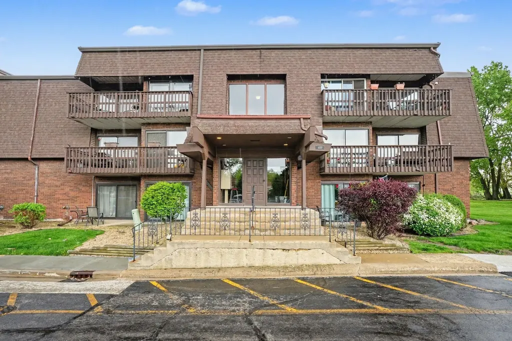 1619 Richmond Circle Joliet IL 60435