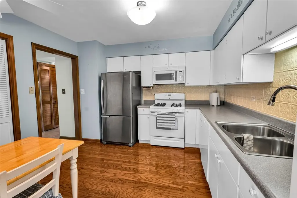 5454 Ashbrook Place Downers Grove IL 60515