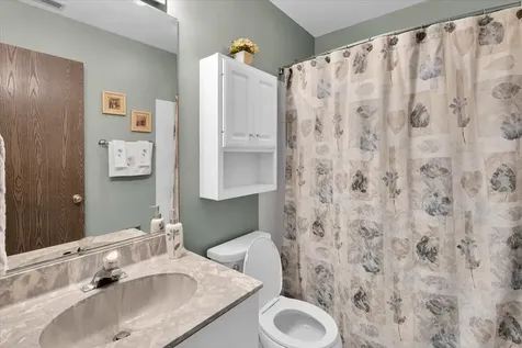 5454 Ashbrook Place Downers Grove IL 60515