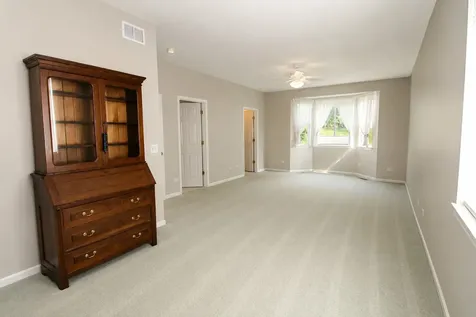 673 Saugatuk Circle Romeoville IL 60446