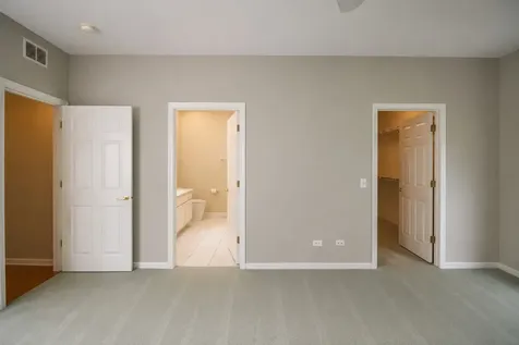 673 Saugatuk Circle Romeoville IL 60446