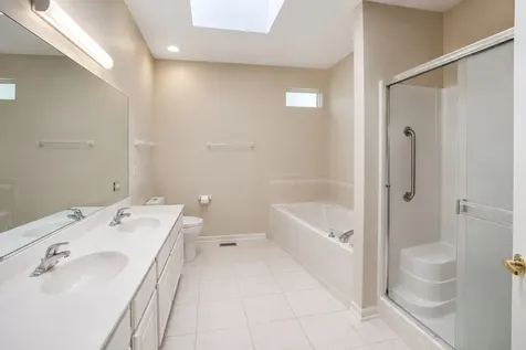673 Saugatuk Circle Romeoville IL 60446