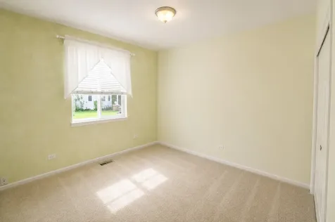 673 Saugatuk Circle Romeoville IL 60446