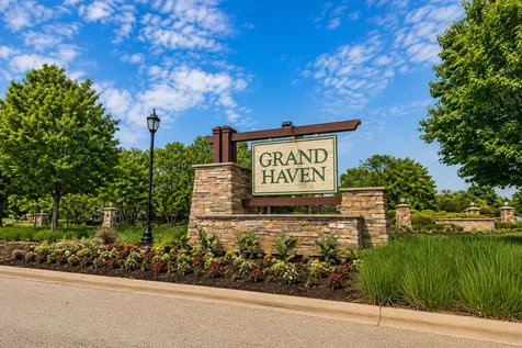 673 Saugatuk Circle Romeoville IL 60446
