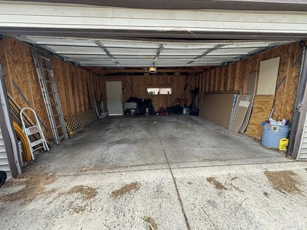8431 South Dante Avenue Chicago IL 60619