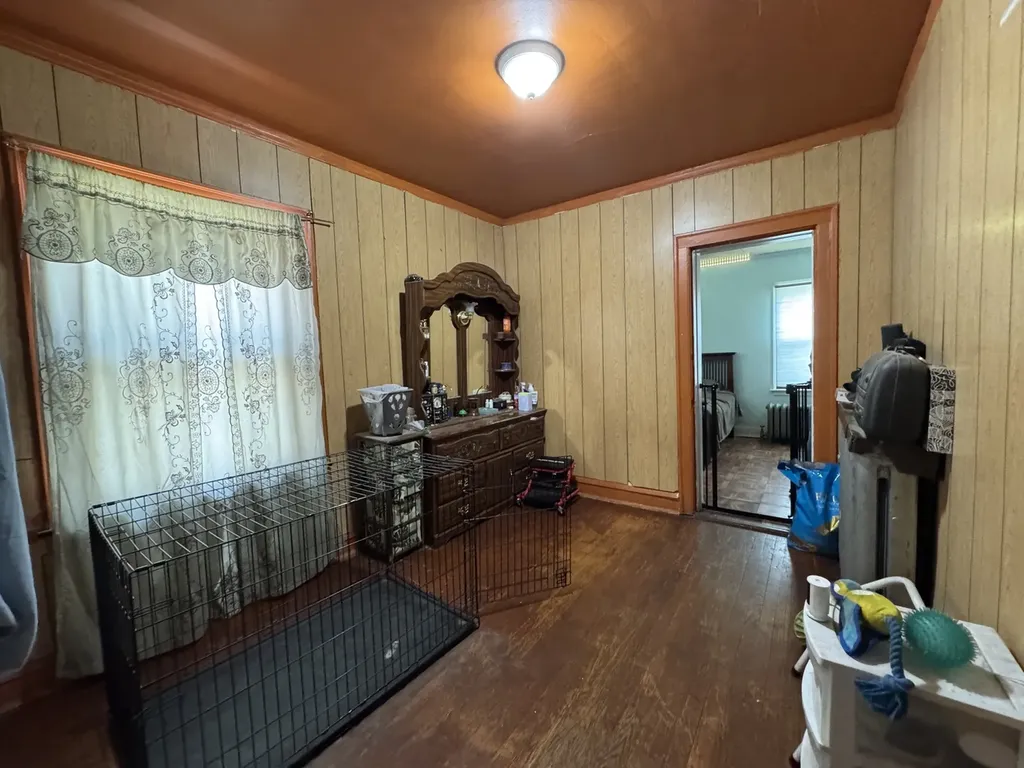 8431 South Dante Avenue Chicago IL 60619