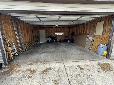 8431 South Dante Avenue Chicago IL 60619