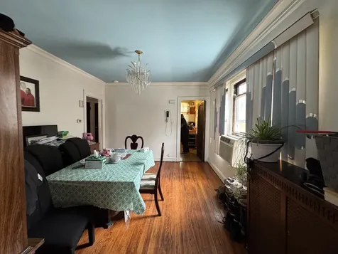 8431 South Dante Avenue Chicago IL 60619
