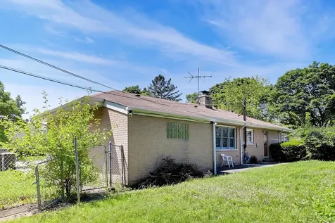 3360 West Arthur Avenue Lincolnwood IL 60712