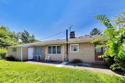 3360 West Arthur Avenue Lincolnwood IL 60712