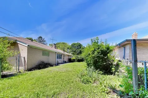 3360 West Arthur Avenue Lincolnwood IL 60712