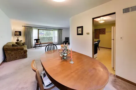 3360 West Arthur Avenue Lincolnwood IL 60712