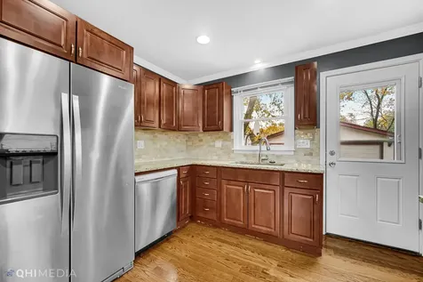 6661 Glenview Drive Tinley Park IL 60477