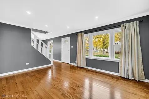 6661 Glenview Drive Tinley Park IL 60477