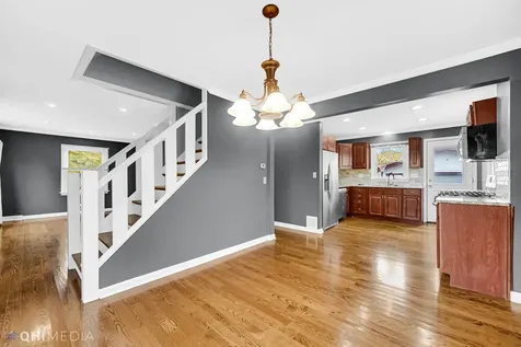 6661 Glenview Drive Tinley Park IL 60477
