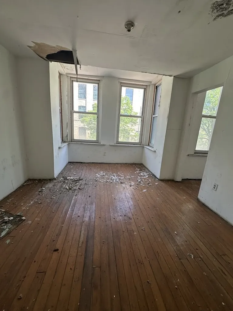 927 West Cullerton Street Chicago IL 60608