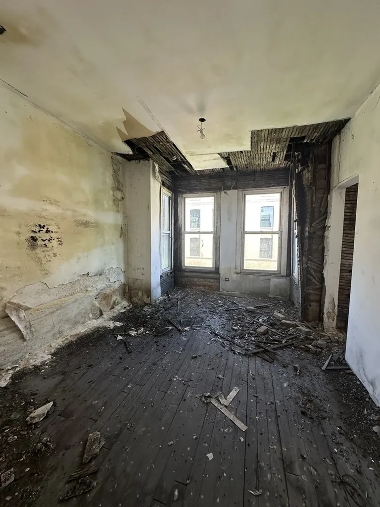 927 West Cullerton Street Chicago IL 60608