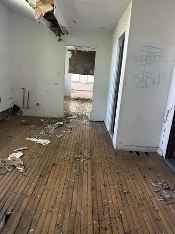 927 West Cullerton Street Chicago IL 60608