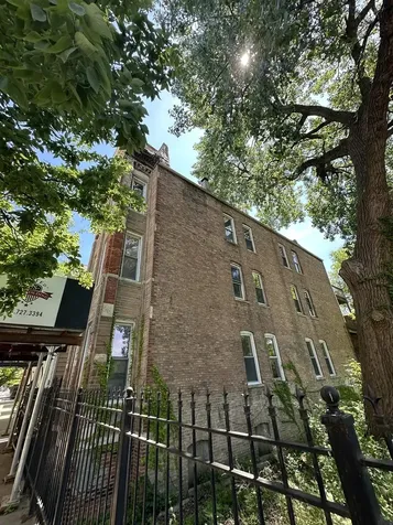 927 West Cullerton Street Chicago IL 60608