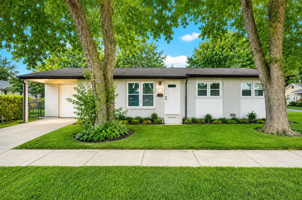 16801 Head Avenue Hazel Crest IL 60429