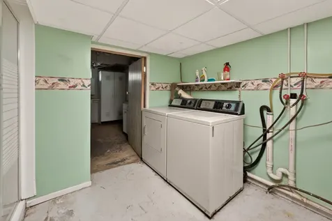 130 S Stott Street Genoa IL 60135