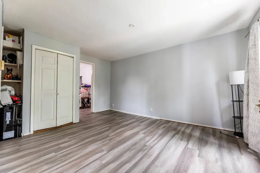 3233 Madison Avenue Brookfield IL 60513