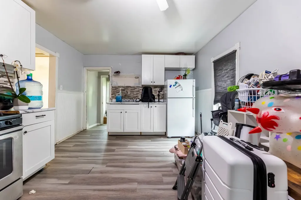 3233 Madison Avenue Brookfield IL 60513