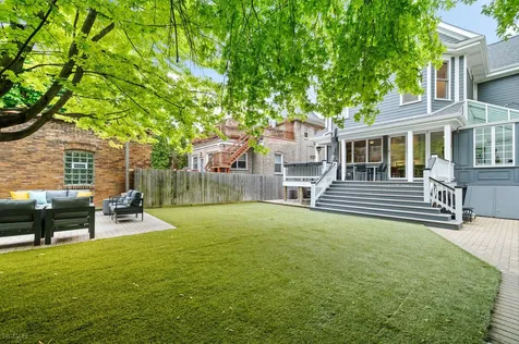 819 West Junior Terrace Chicago IL 60613