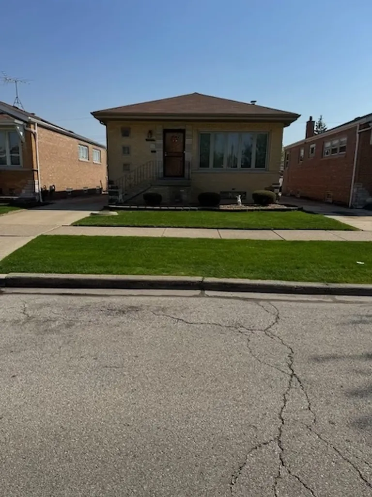 4517 West 65th Street Chicago IL 60629