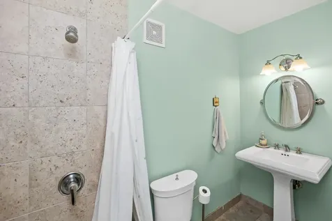 2800 North Orchard Street Chicago IL 60657