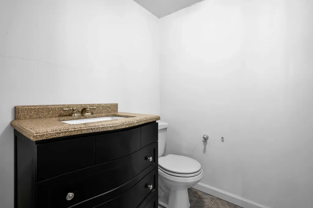 409 Marion Street Roselle IL 60172