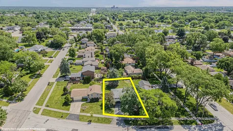 409 Marion Street Roselle IL 60172