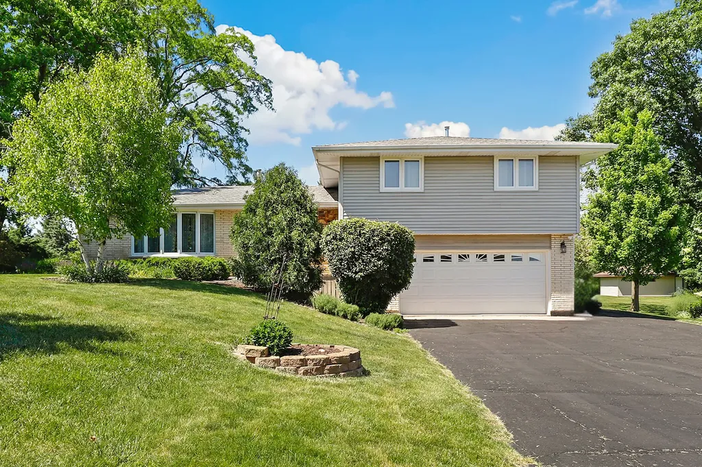 1240 117TH Street Lemont IL 60439