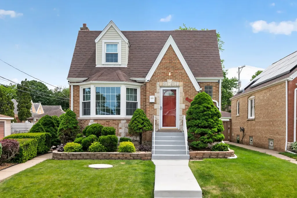 7317 West Myrtle Avenue Chicago IL 60631