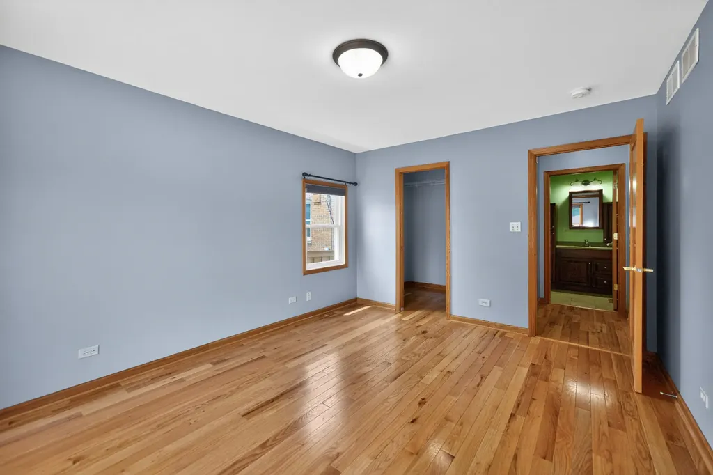 7317 West Myrtle Avenue Chicago IL 60631
