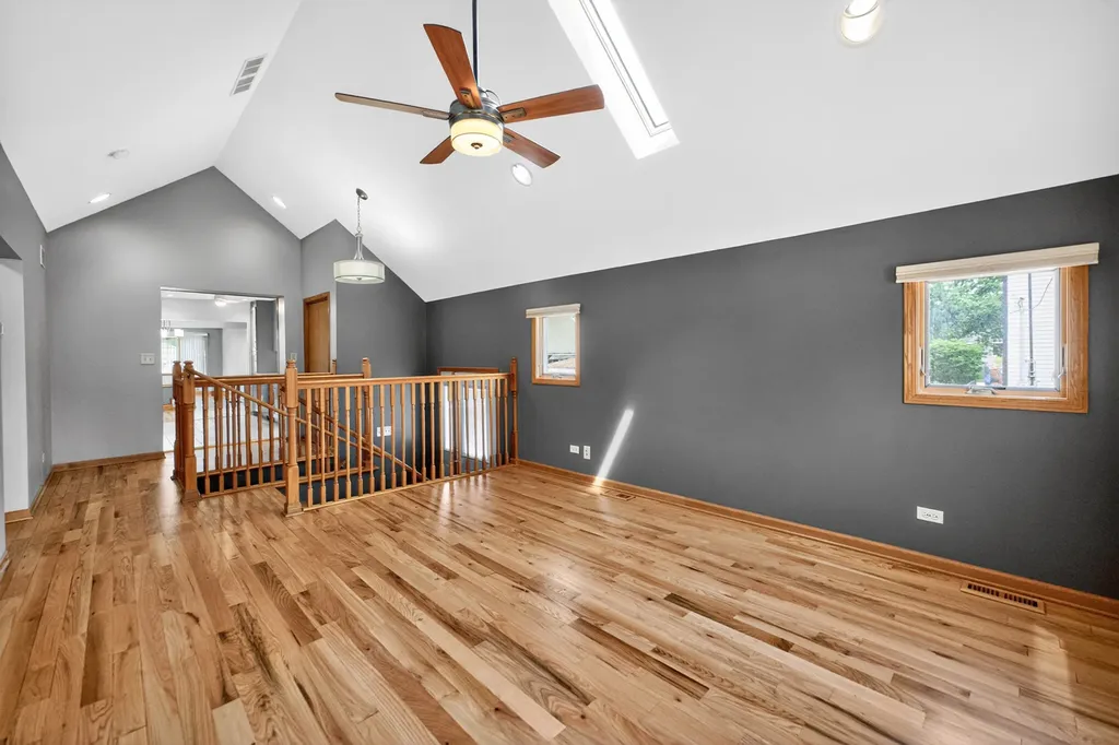 7317 West Myrtle Avenue Chicago IL 60631