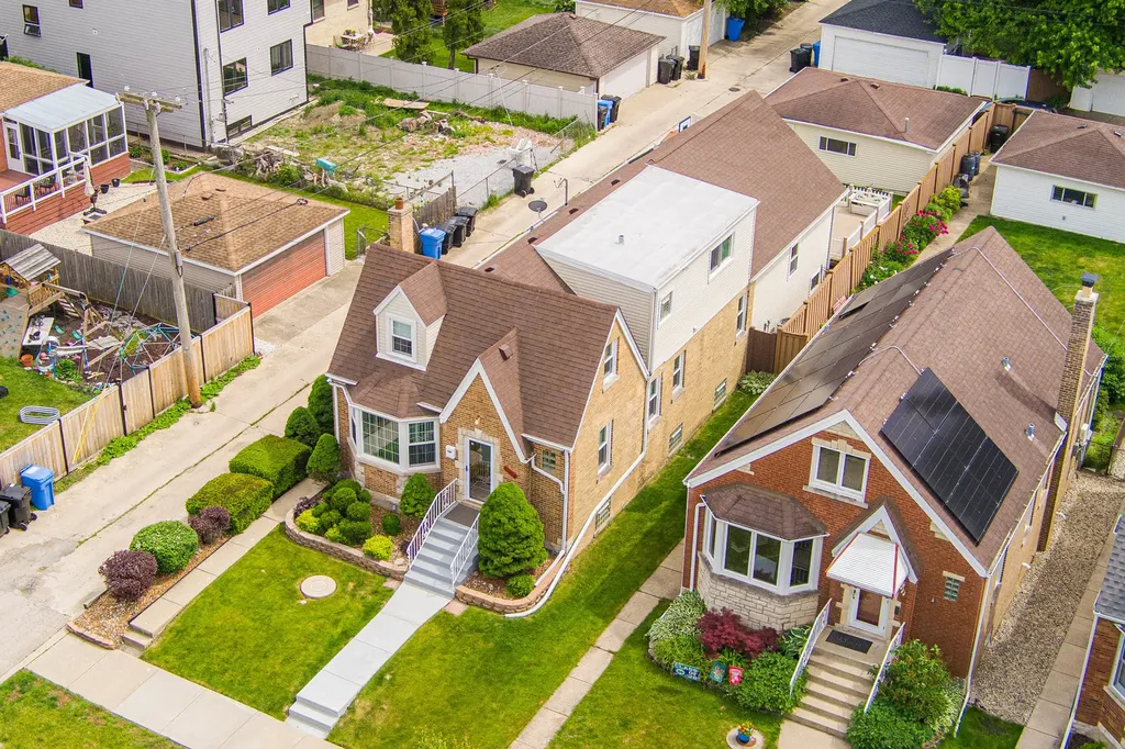 7317 West Myrtle Avenue Chicago IL 60631