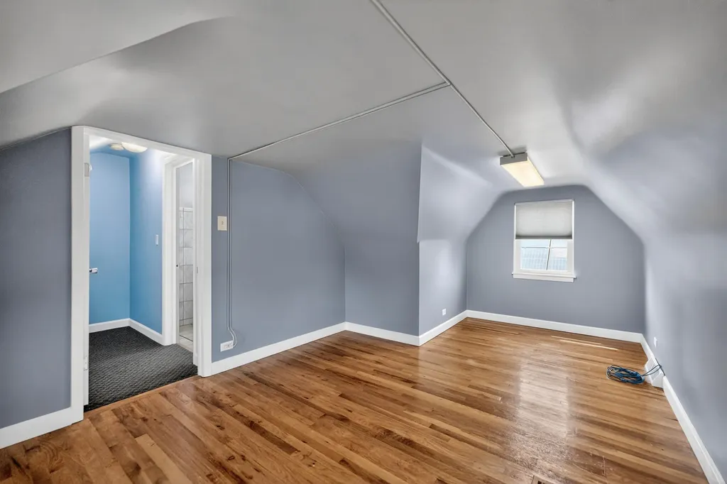 7317 West Myrtle Avenue Chicago IL 60631