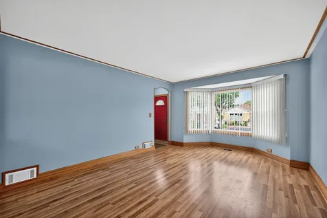 7317 West Myrtle Avenue Chicago IL 60631