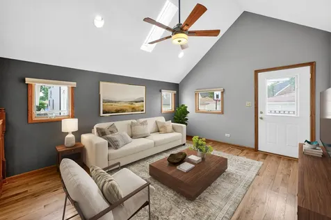 7317 West Myrtle Avenue Chicago IL 60631