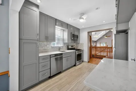 7317 West Myrtle Avenue Chicago IL 60631