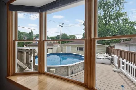7317 West Myrtle Avenue Chicago IL 60631
