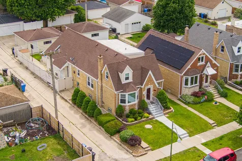 7317 West Myrtle Avenue Chicago IL 60631