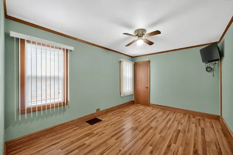 7317 West Myrtle Avenue Chicago IL 60631