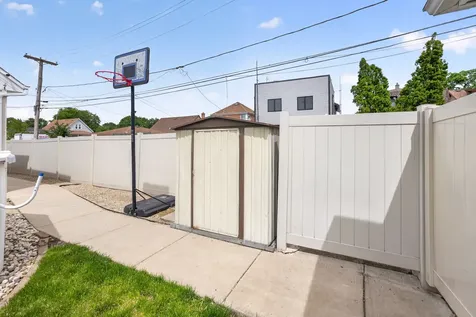 7317 West Myrtle Avenue Chicago IL 60631