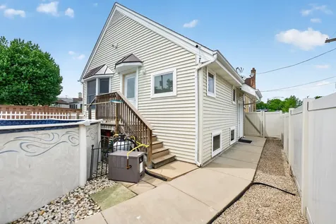 7317 West Myrtle Avenue Chicago IL 60631