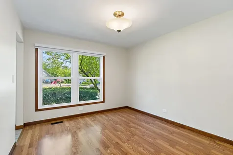 2433 Smalley Court West Dundee IL 60118