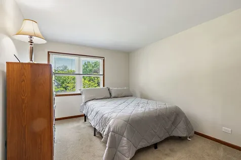 2433 Smalley Court West Dundee IL 60118