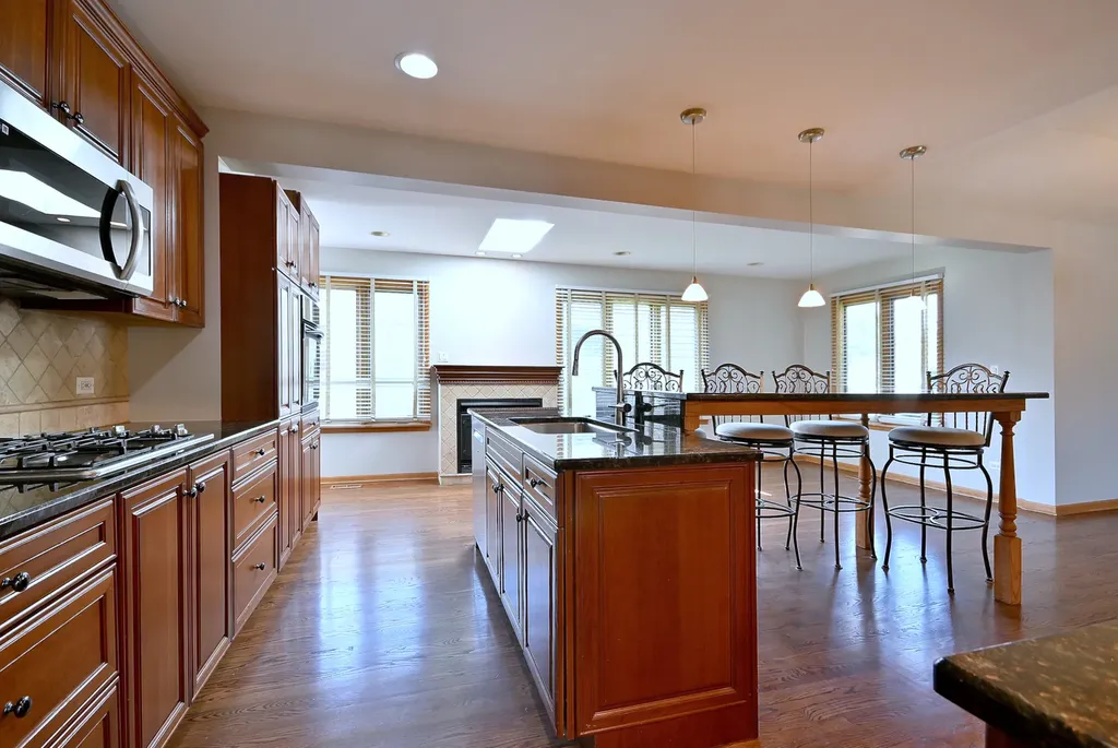 921 Greendale Avenue Park Ridge IL 60068