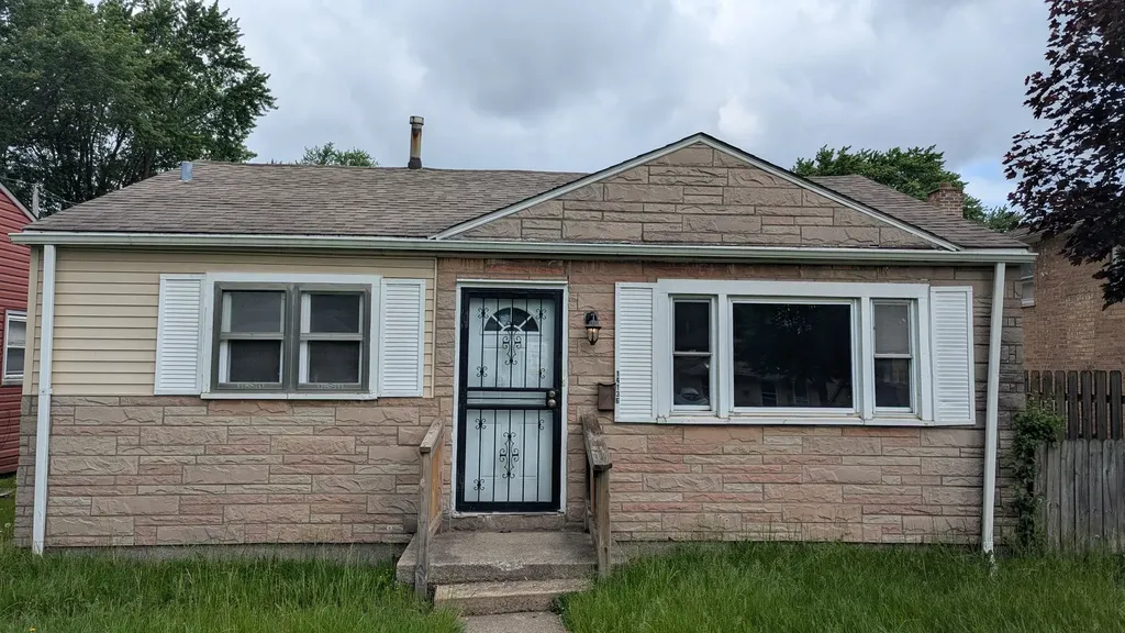 14136 South Hoxie Avenue Burnham IL 60633